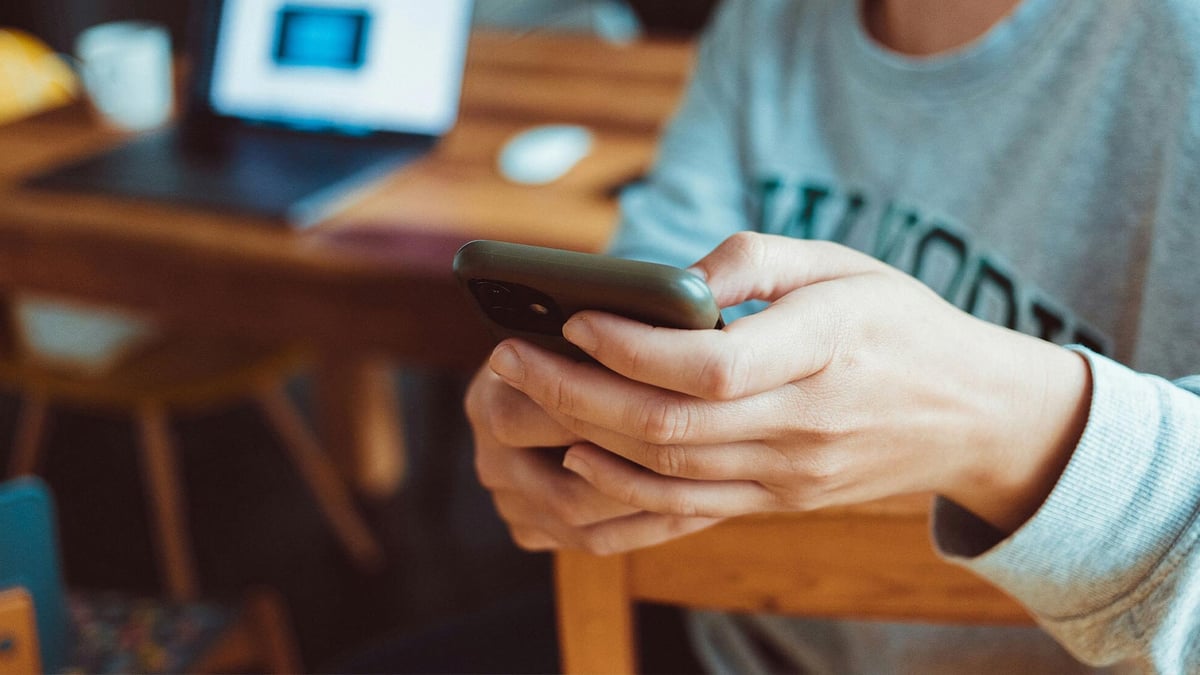 Inimene, kes loeb Pafis läbimängimise nõuete kohta