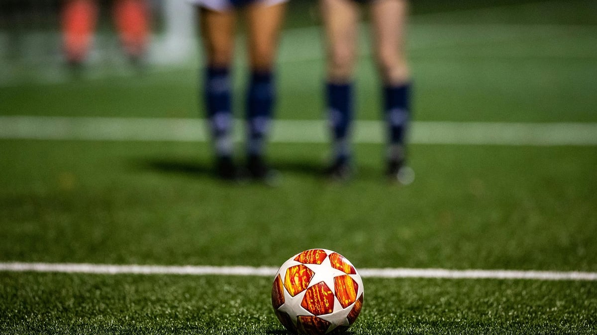 Jalgpall jalgpalliväljakul