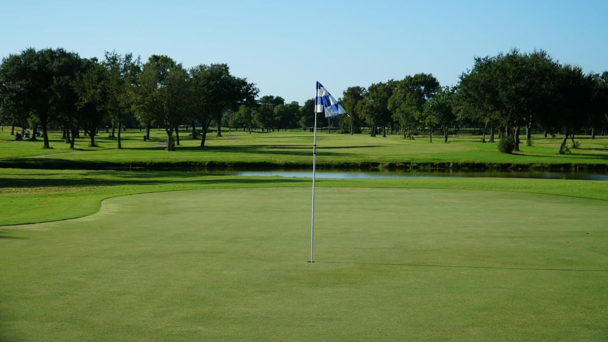 Golfiväljak.